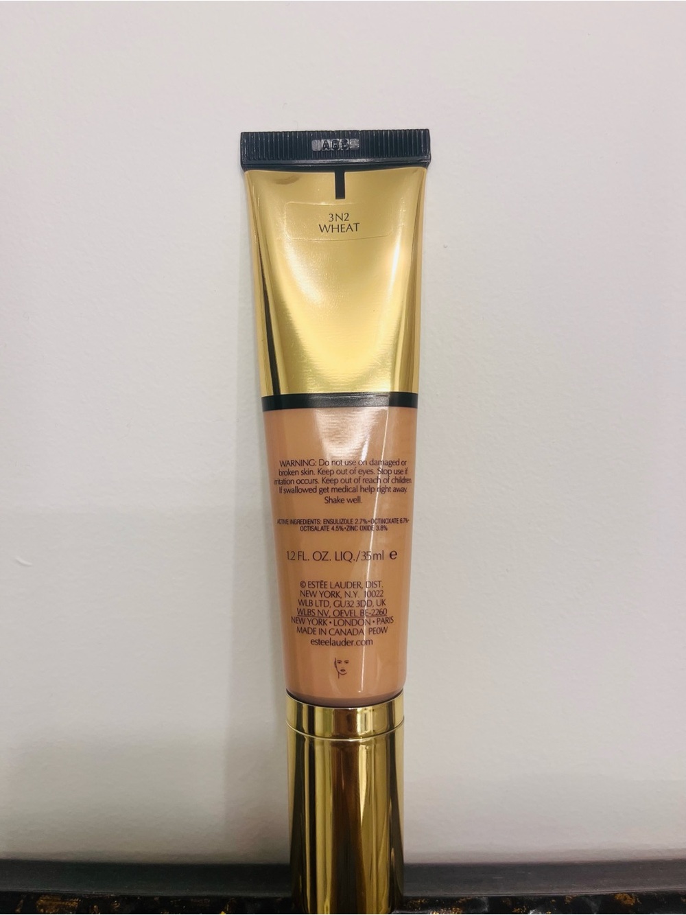 Estee Lauder Liquid Foundation Tube — Wheat / Beige Shade